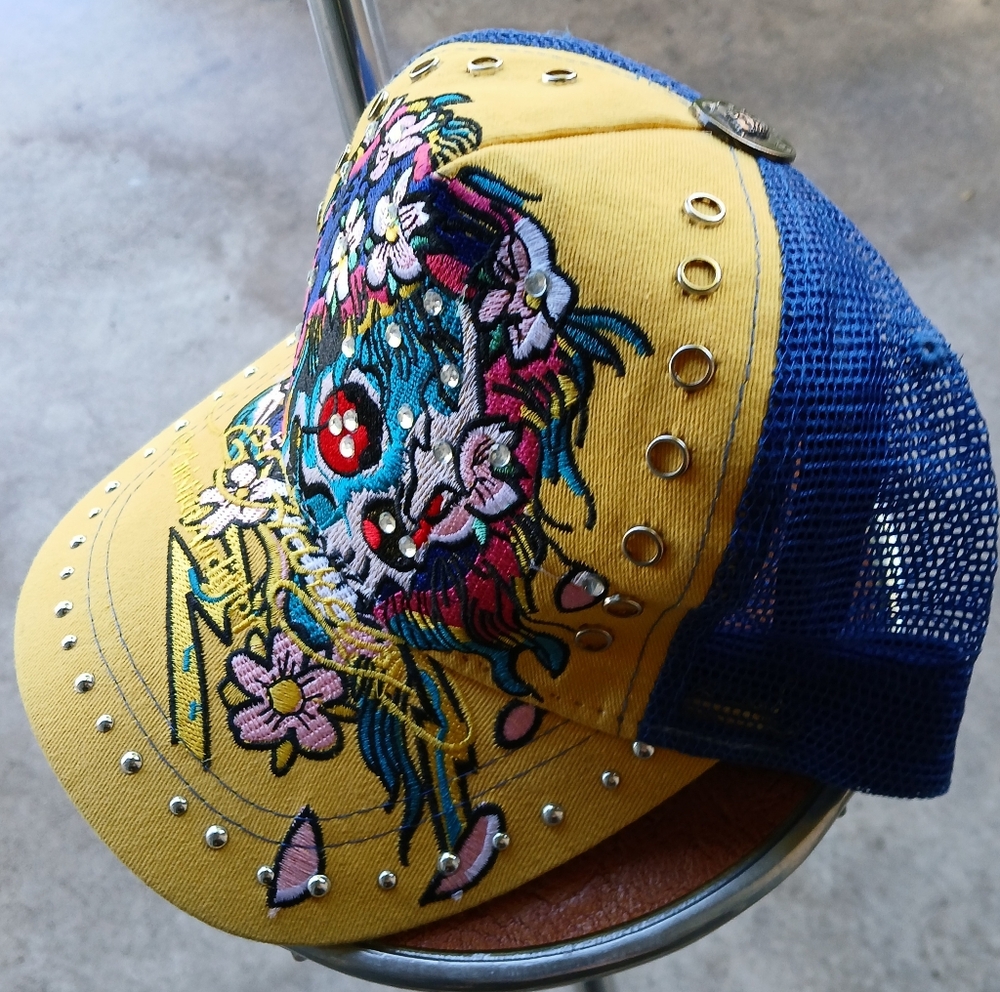 New Vintage Ed Hardy by Christian Audigier Embroidered Rhinestone Trucker Hat. - Picture 6 of 16